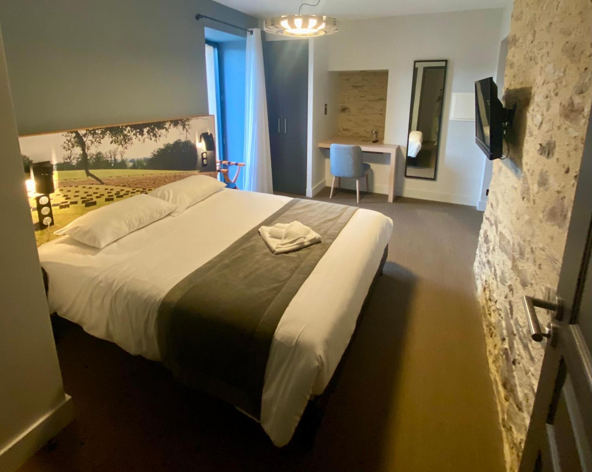 Hôtel Saint-Roch, The Originals Relais Extérieur photo